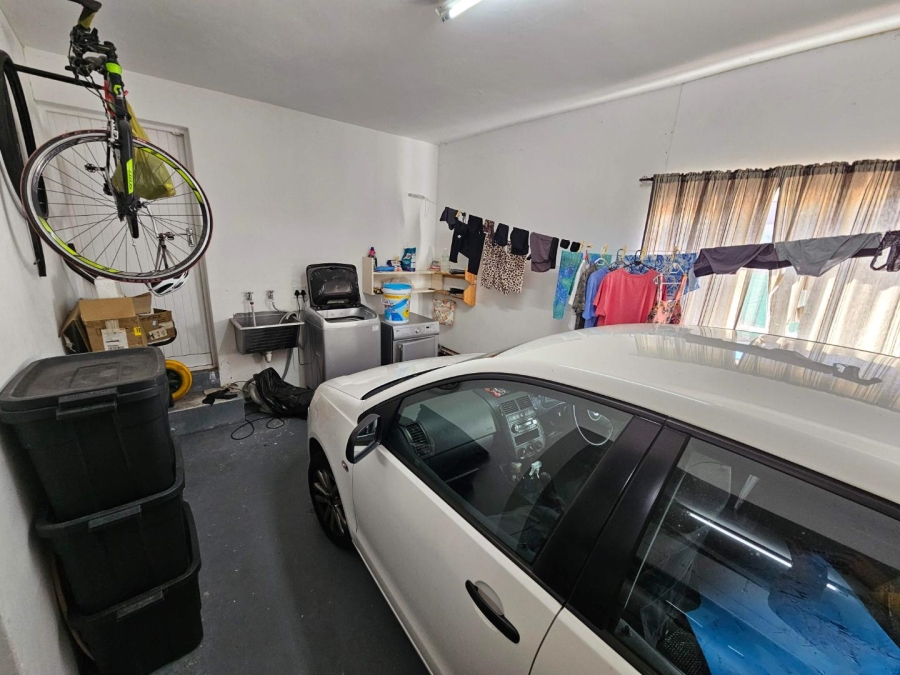 To Let 4 Bedroom Property for Rent in Lovemore Heights Estate Eastern Cape